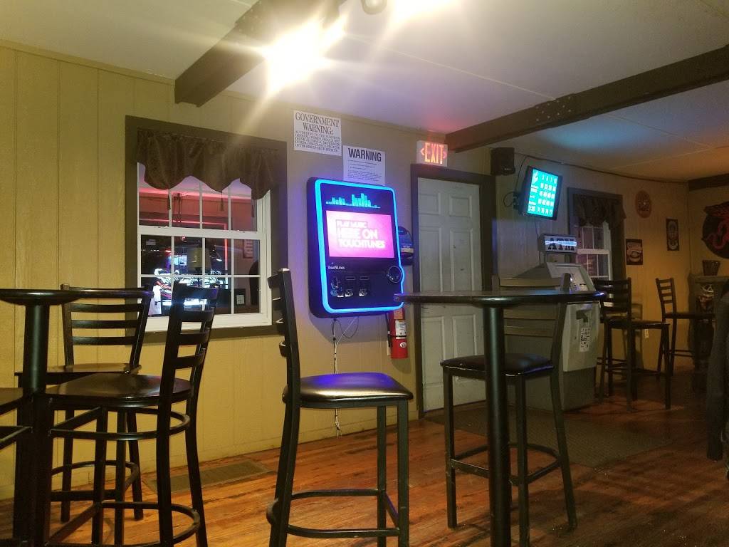 Whiskey Allys | restaurant | 12 Tighe Ave, Newburgh, NY 12550, USA | 8455642111 OR +1 845-564-2111