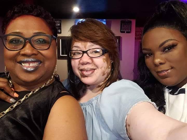 Goodfellas | restaurant | 4218 Bond Ave, East St Louis, IL 62207, USA | 6186469901 OR +1 618-646-9901