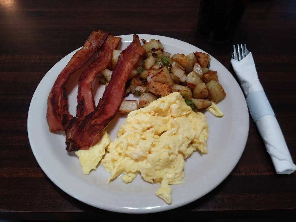 Lindas Hoosier Cafe II | restaurant | 1535 E Old West Hwy, Apache Junction, AZ 85119, USA | 4809821231 OR +1 480-982-1231