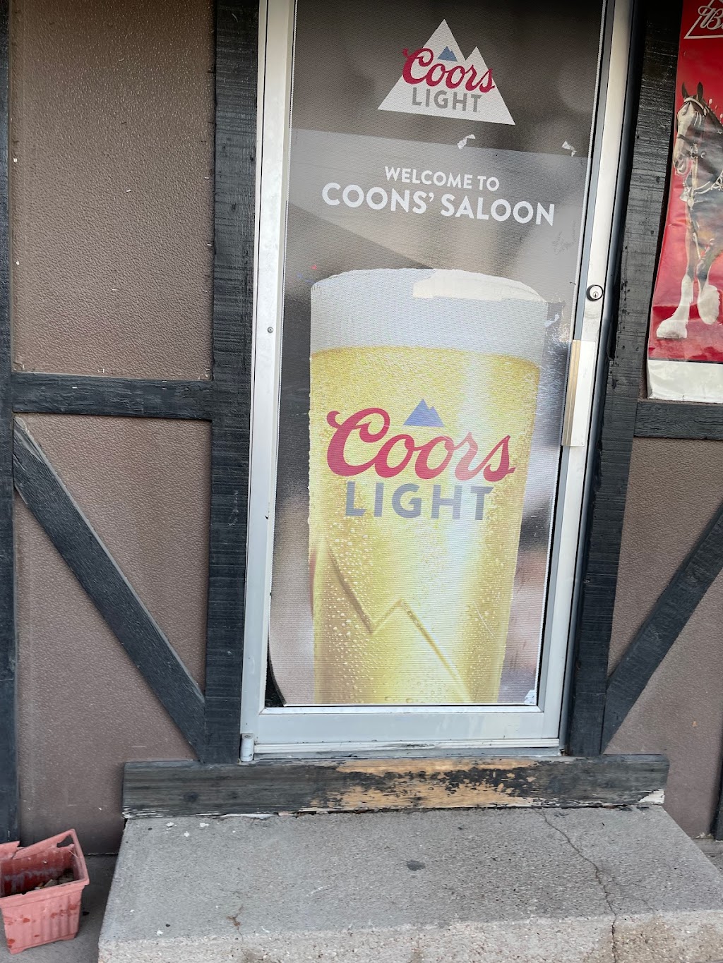 Coons’ Saloon | restaurant | 120 N Tyler St, Elm Creek, NE 68836, USA | 3088564475 OR +1 308-856-4475