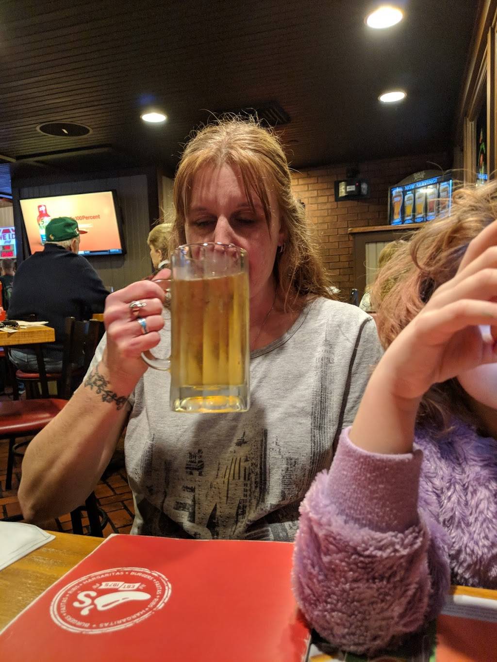 Chilis Grill & Bar | restaurant | 2021 SW Wanamaker Rd, Topeka, KS 66604, USA | 7852719777 OR +1 785-271-9777