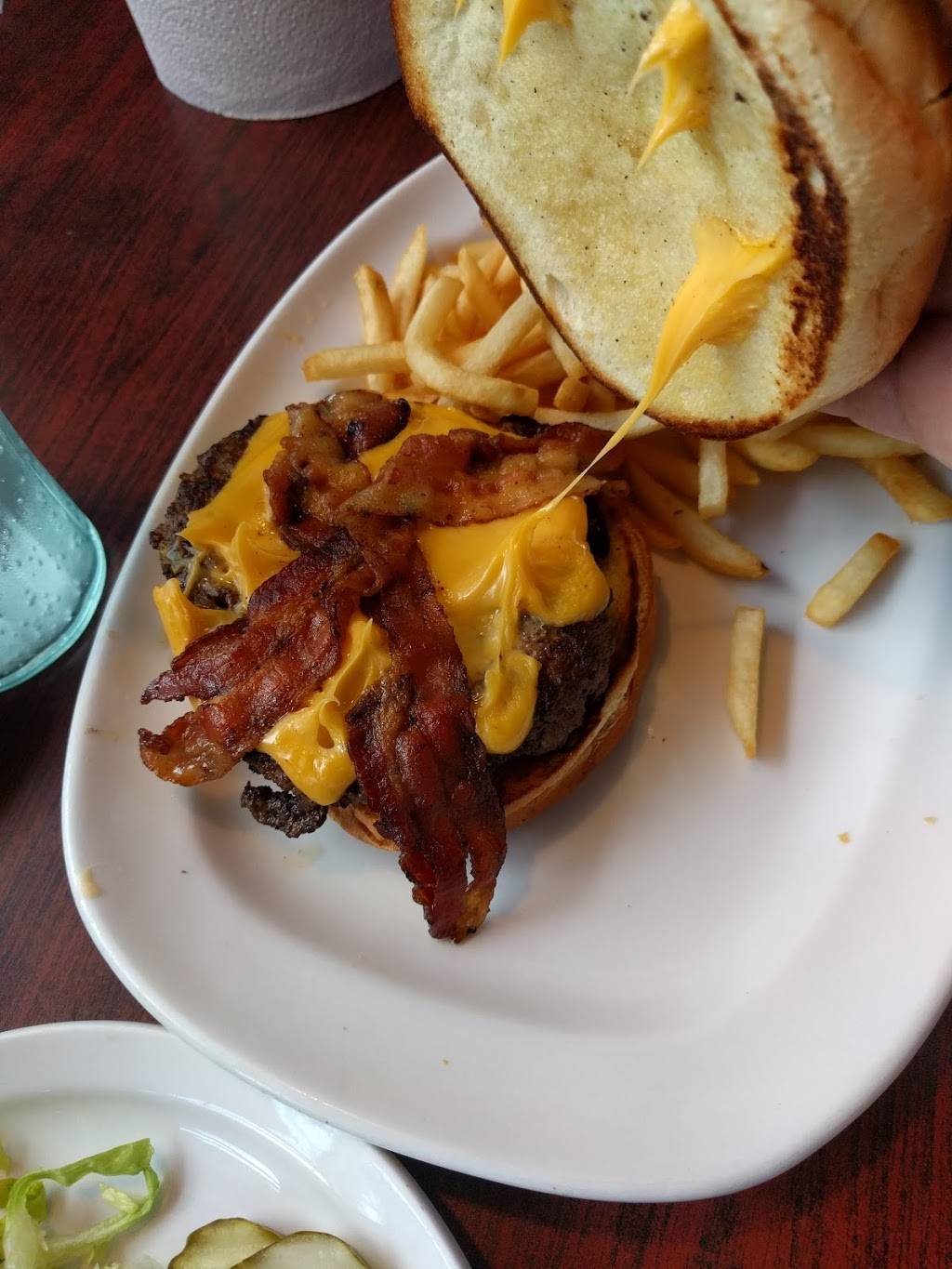 Buffalo Wings & Rings | restaurant | 1901 Town Centre Dr, Round Rock, TX 78664, USA | 5123109464 OR +1 512-310-9464