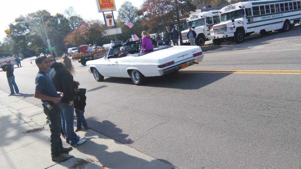 Dixie Burger | restaurant | 2213 Main St, Ellerbe, NC 28338, USA | 9106525483 OR +1 910-652-5483