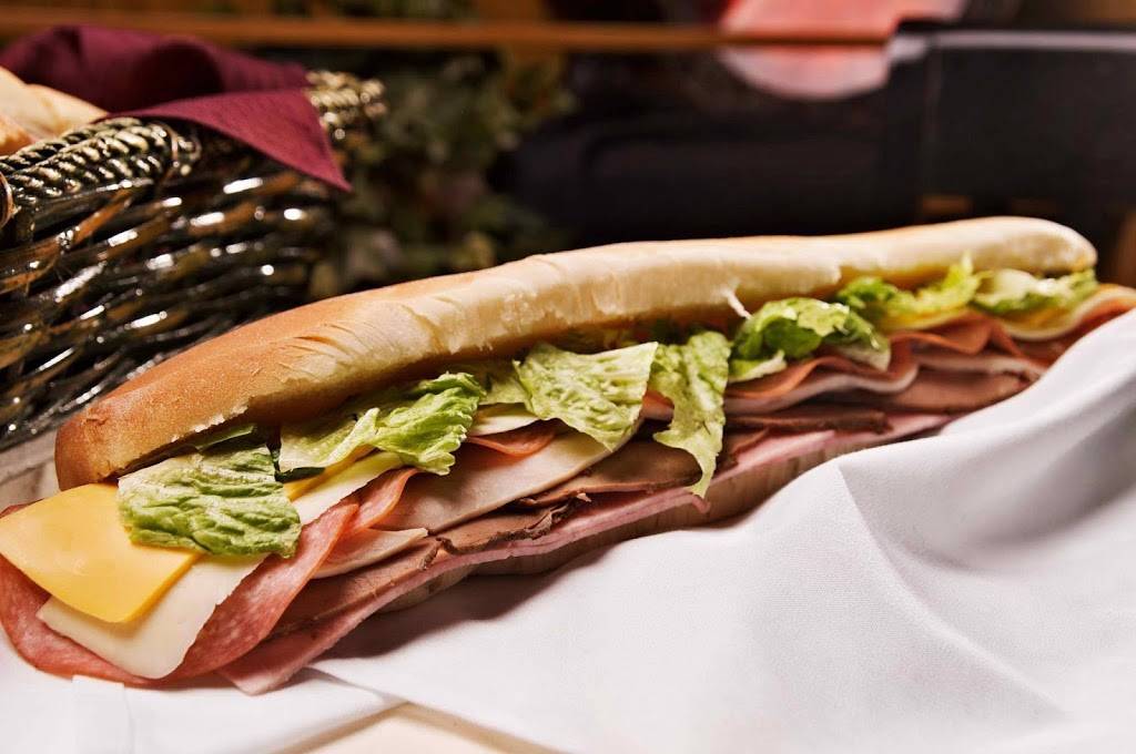 Michaels Italian Feast | restaurant | 1302 E Washington St, East Peoria, IL 61611, USA | 3096949000 OR +1 309-694-9000