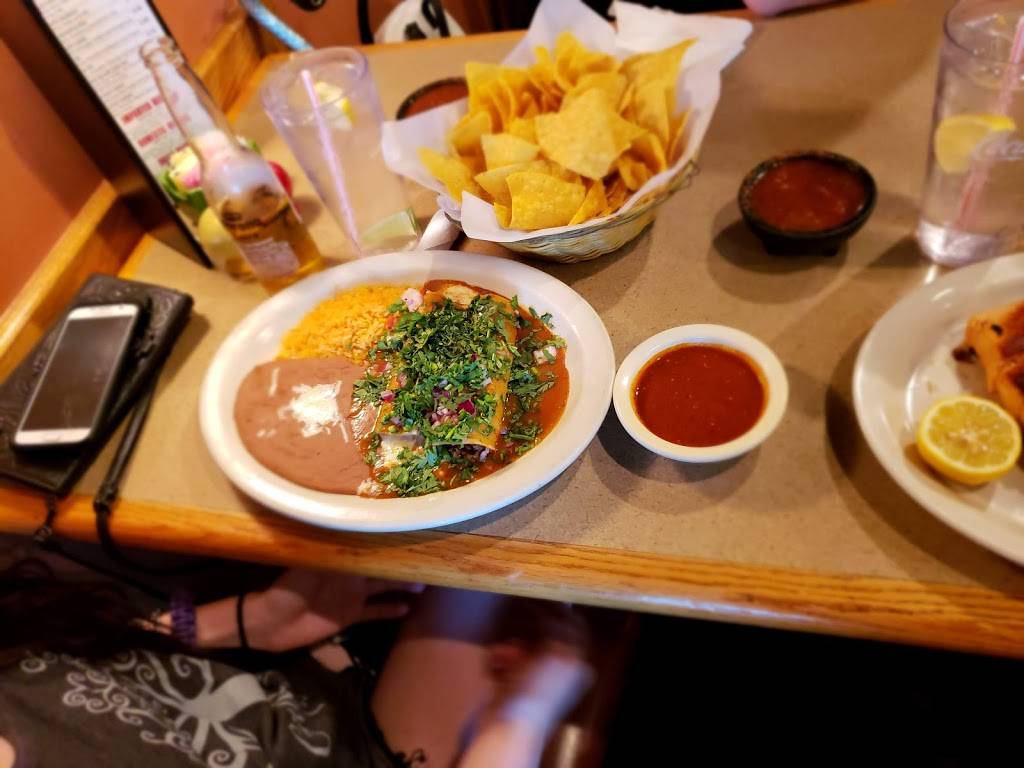 Wholly Guacamole Mexican Grille | restaurant | 6307 Burlington Rd, Whitsett, NC 27377, USA | 3364466500 OR +1 336-446-6500