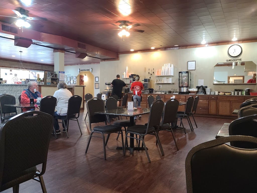 Average Joes Bar and Grill | restaurant | 222 N Pomeroy Ave, Hill City, KS 67642, USA | 7854215630 OR +1 785-421-5630