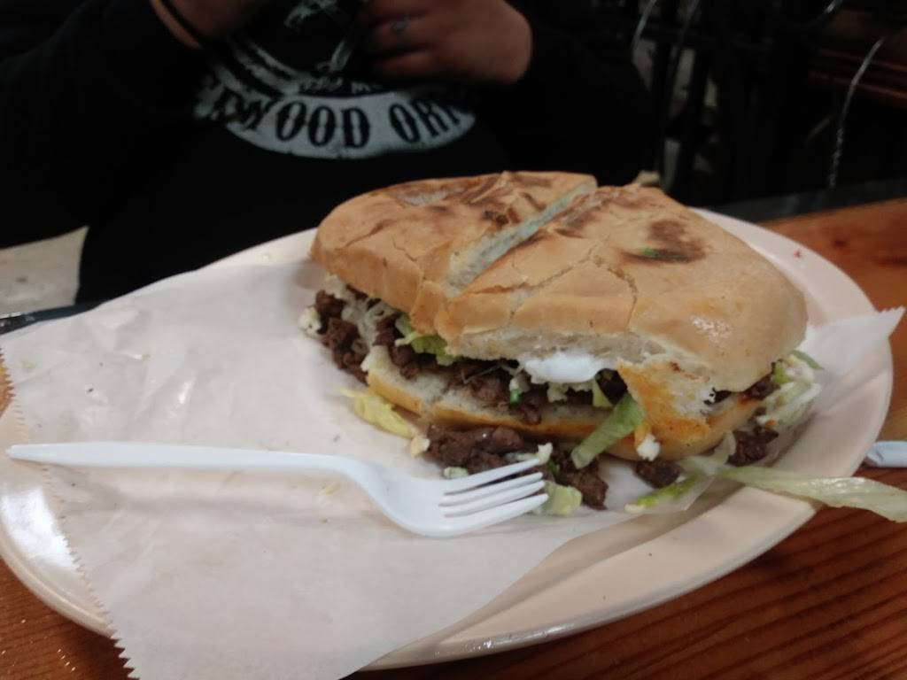 Taqueria El Heredero | restaurant | 3222 W Armitage Ave, Chicago, IL 60647, USA | 3122672431 OR +1 312-267-2431