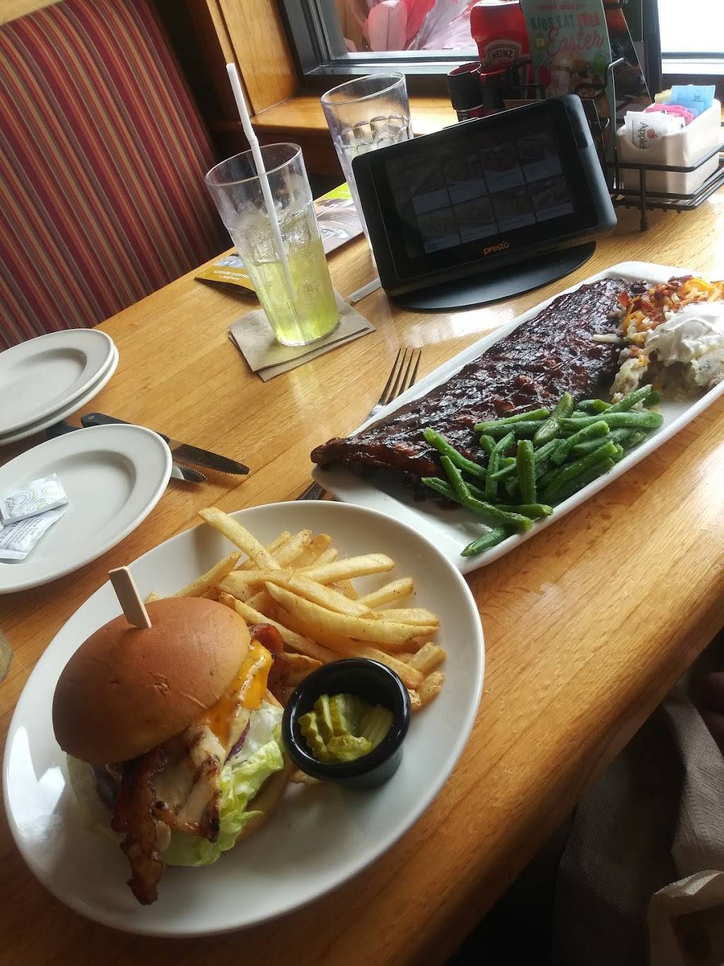 Applebees Grill + Bar | restaurant | 5082 Airport-Pulling Rd N, Naples, FL 34105, USA | 2394347744 OR +1 239-434-7744