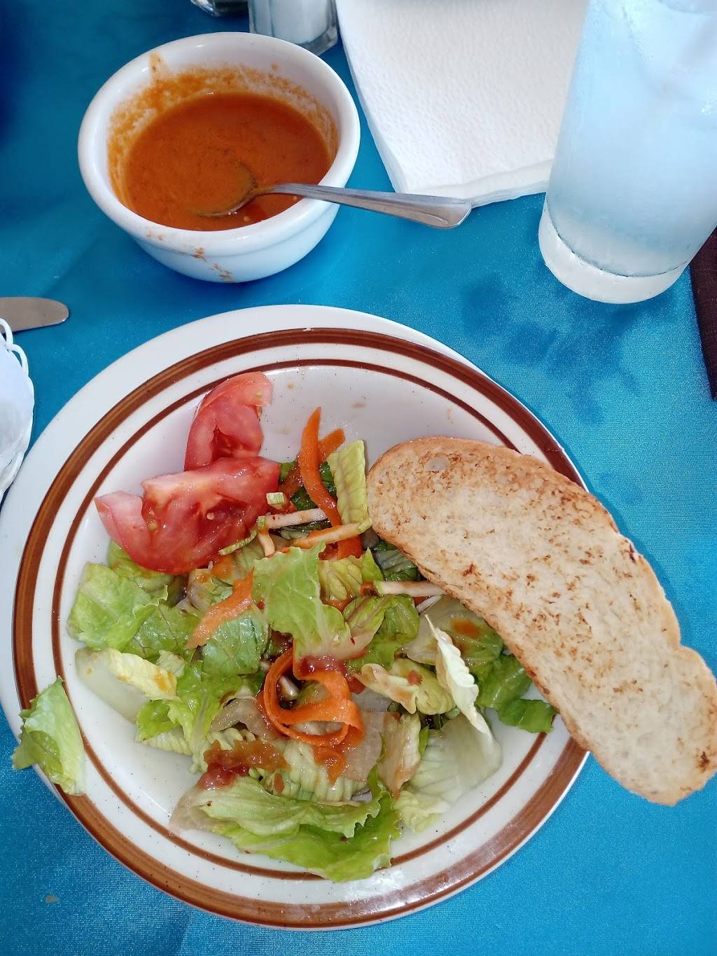 Half Way House / Medio Camino | restaurant | Baja California, Mexico | 6140065 OR +52 6140065