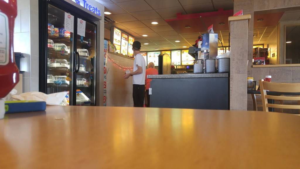 Dairy Queen Grill & Chill | restaurant | 400 Fairdale Rd, Fairdale, KY 40118, USA | 5023672408 OR +1 502-367-2408