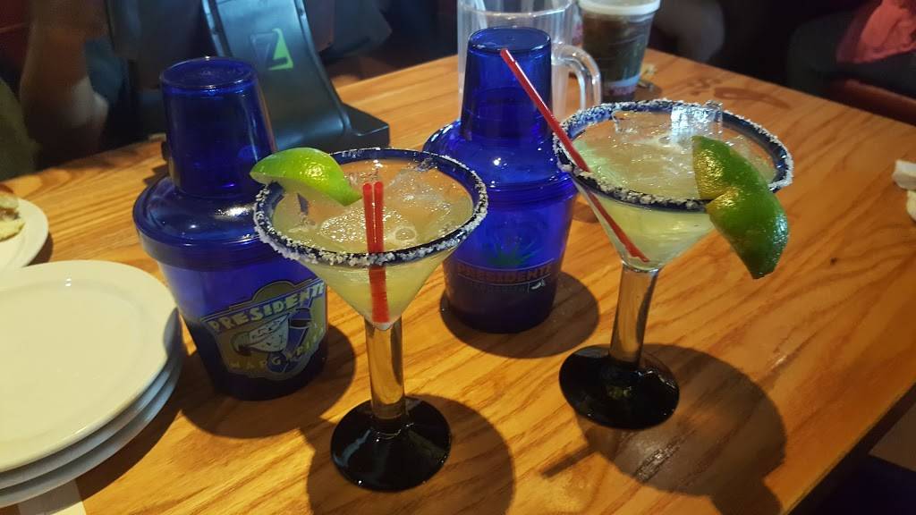 Chilis Grill & Bar | restaurant | 10220 Central Ave SE, Albuquerque, NM 87123, USA | 5052966400 OR +1 505-296-6400