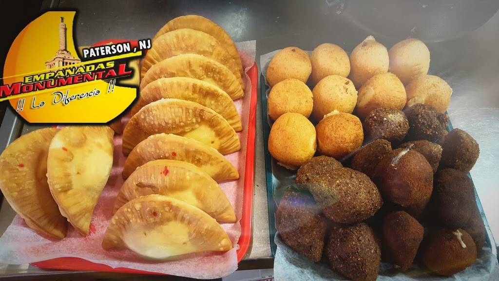 Empanadas Monumental | restaurant | 316 Market St, Paterson, NJ 07501, USA | 9738817111 OR +1 973-881-7111