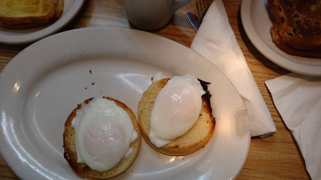 Annettas Cafe | restaurant | 8020 Durand Ave, Sturtevant, WI 53177, USA | 2628982083 OR +1 262-898-2083