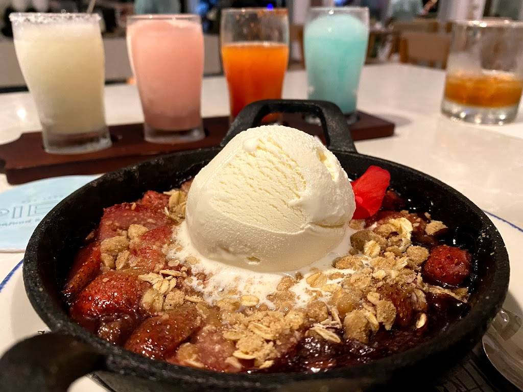 Pier 6 Seafood & Oyster House | restaurant | 113 6th St, San Leon, TX 77539, USA | 2813391515 OR +1 281-339-1515