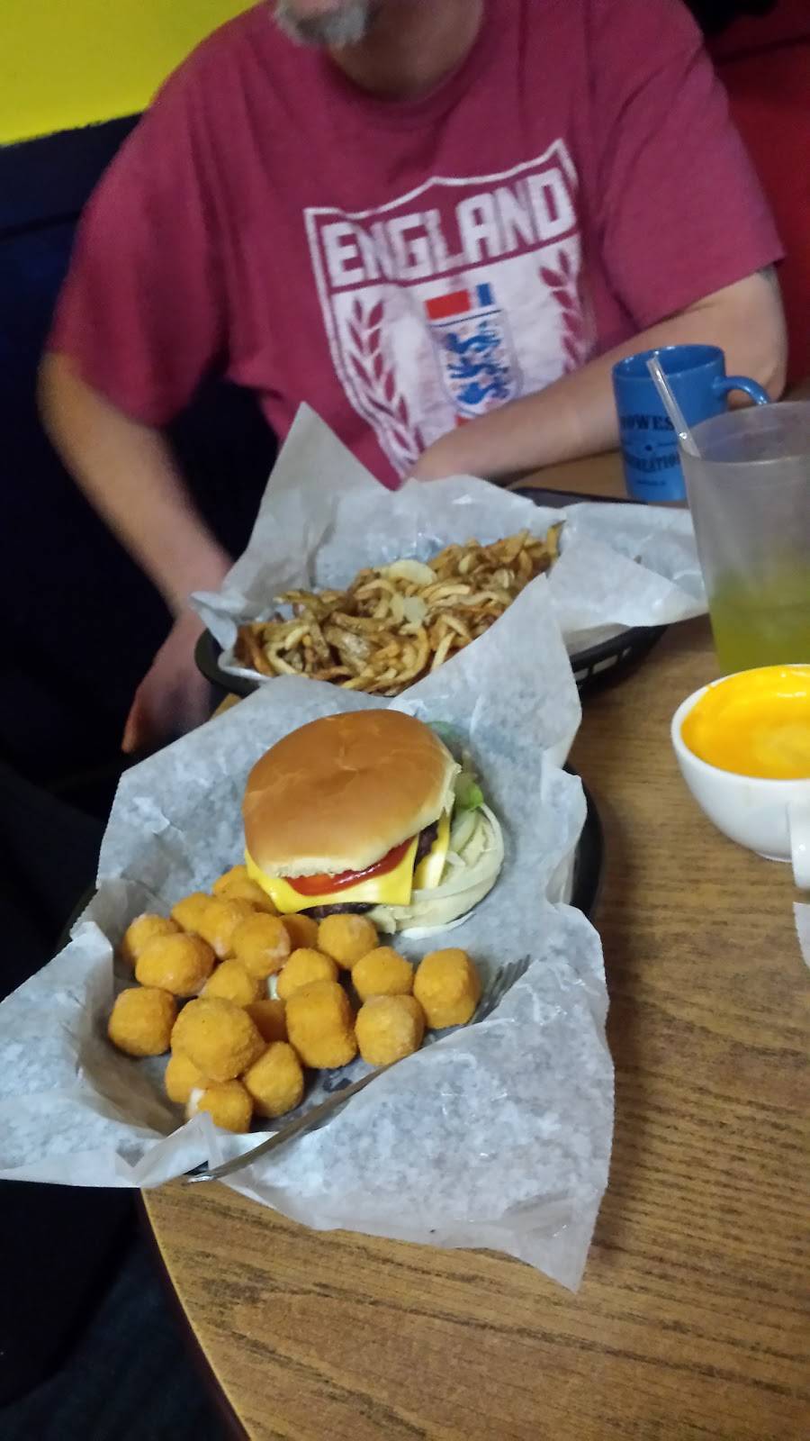 Rowes Recreation | restaurant | 307 W Main St, Montpelier, OH 43543, USA | 4194858711 OR +1 419-485-8711