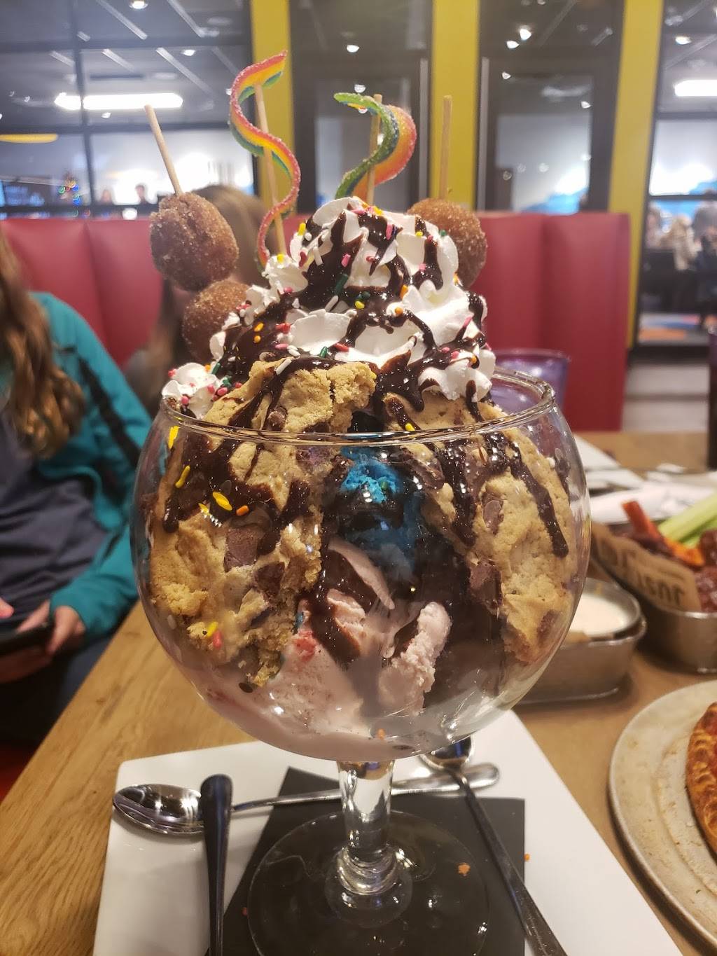 Main Event Highlands Ranch | restaurant | 64 Centennial Blvd, Highlands Ranch, CO 80129, USA | 3032093877 OR +1 303-209-3877