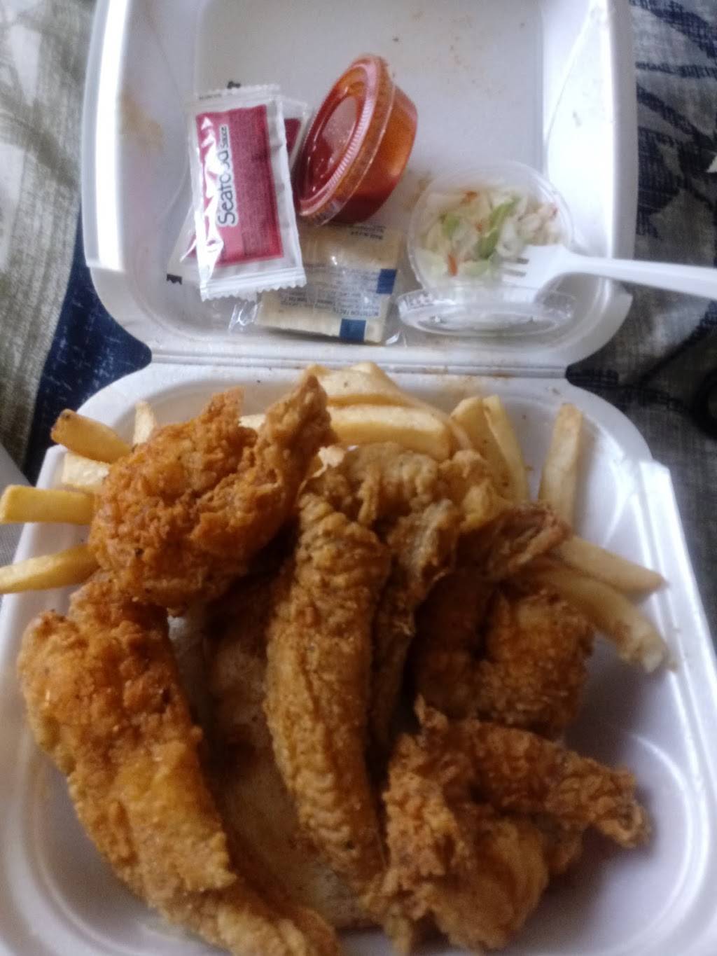 Wings N Fins | restaurant | 1751 E 75th St, Chicago, IL 60649, USA | 7732560800 OR +1 773-256-0800