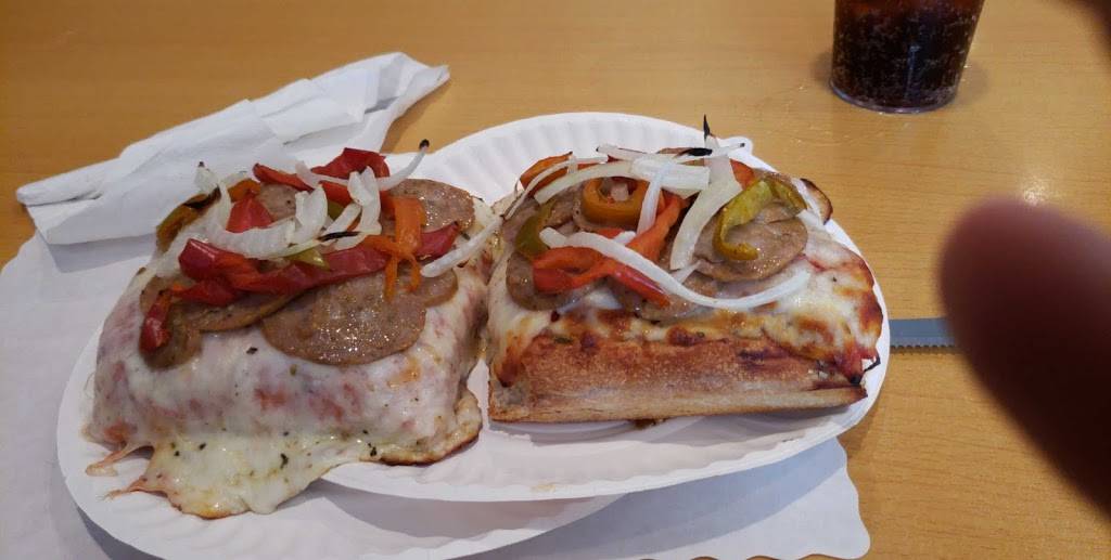 Roccos Pizza | restaurant | 4369 Commercial Way, Spring Hill, FL 34607, USA | 3525961500 OR +1 352-596-1500