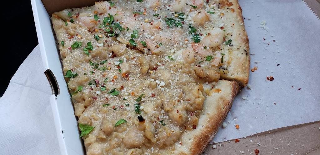 Joannes Gourmet Pizza | meal takeaway | 1605, 1067 Northern Blvd, Roslyn, NY 11576, USA | 5168698686 OR +1 516-869-8686