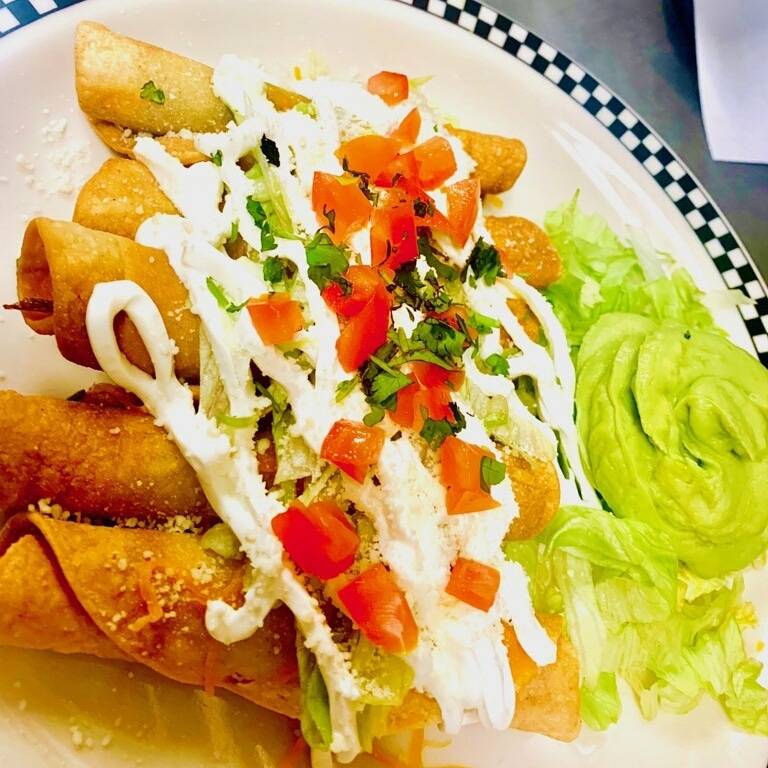 Johnny Fingers Bar and Grill | restaurant | 15863 Lorene Dr, Victorville, CA 92395, USA | 7609510444 OR +1 760-951-0444