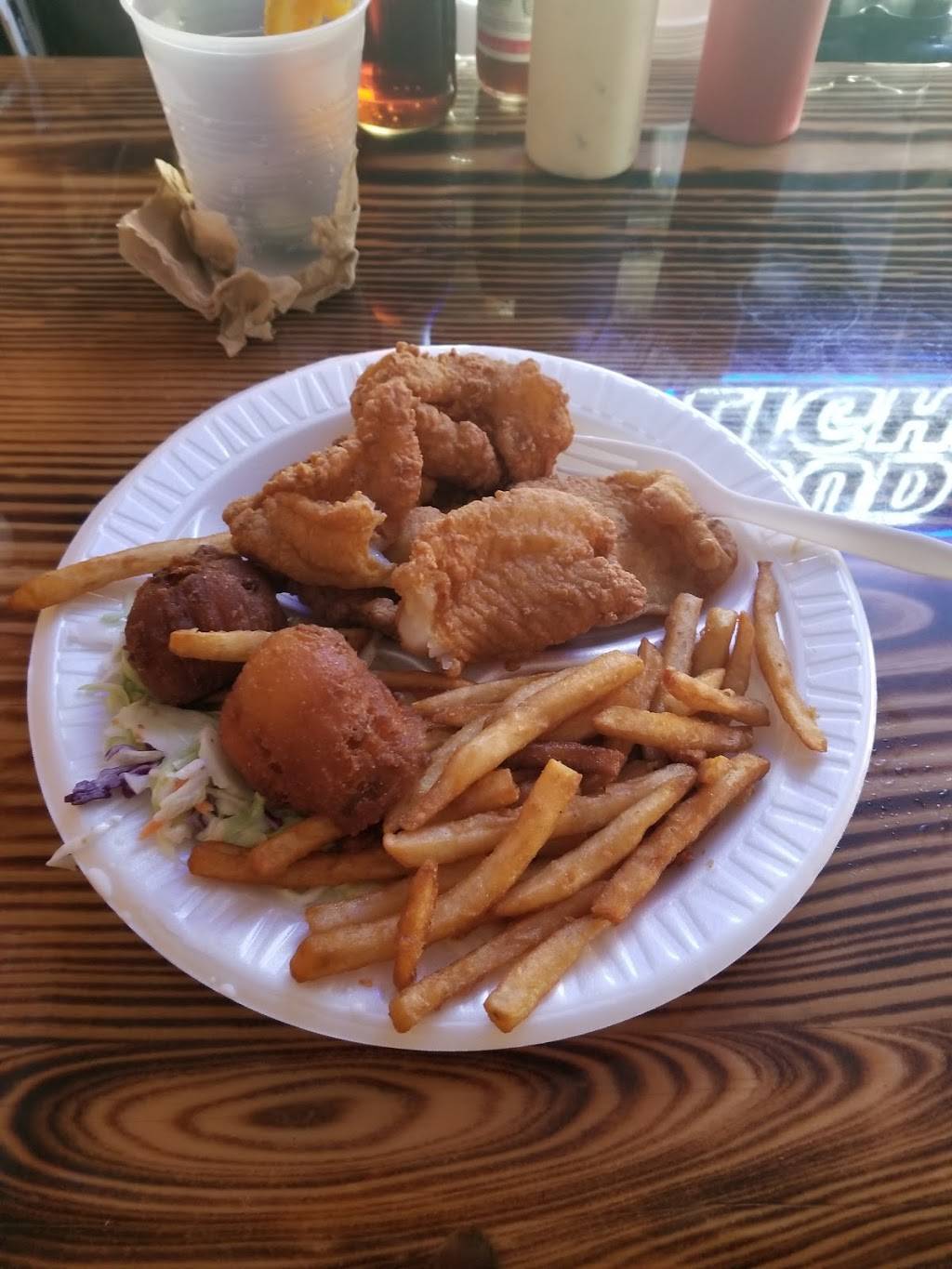 DJs Deck | restaurant | 79 E Dunlawton Ave, Port Orange, FL 32129, USA | 3867602277 OR +1 386-760-2277