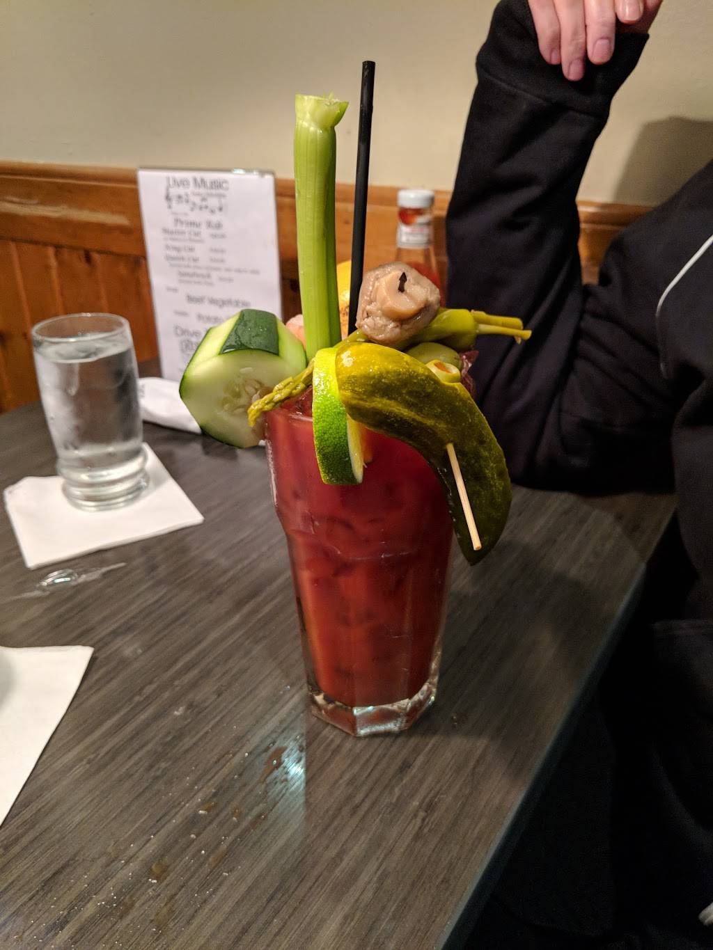 Final Approach | restaurant | 4959 S Howell Ave, Milwaukee, WI 53207, USA | 4147447060 OR +1 414-744-7060