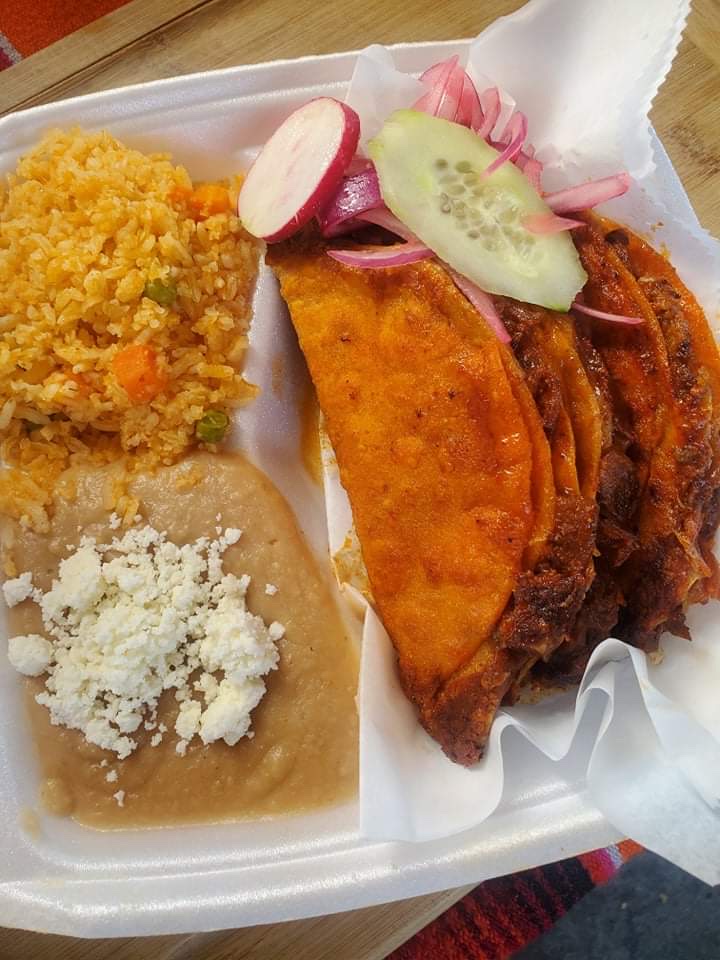 Pozolería Doña Ana | restaurant | 9750 Woodman Ave, Arleta, CA 91331, USA | 8187933940 OR +1 818-793-3940