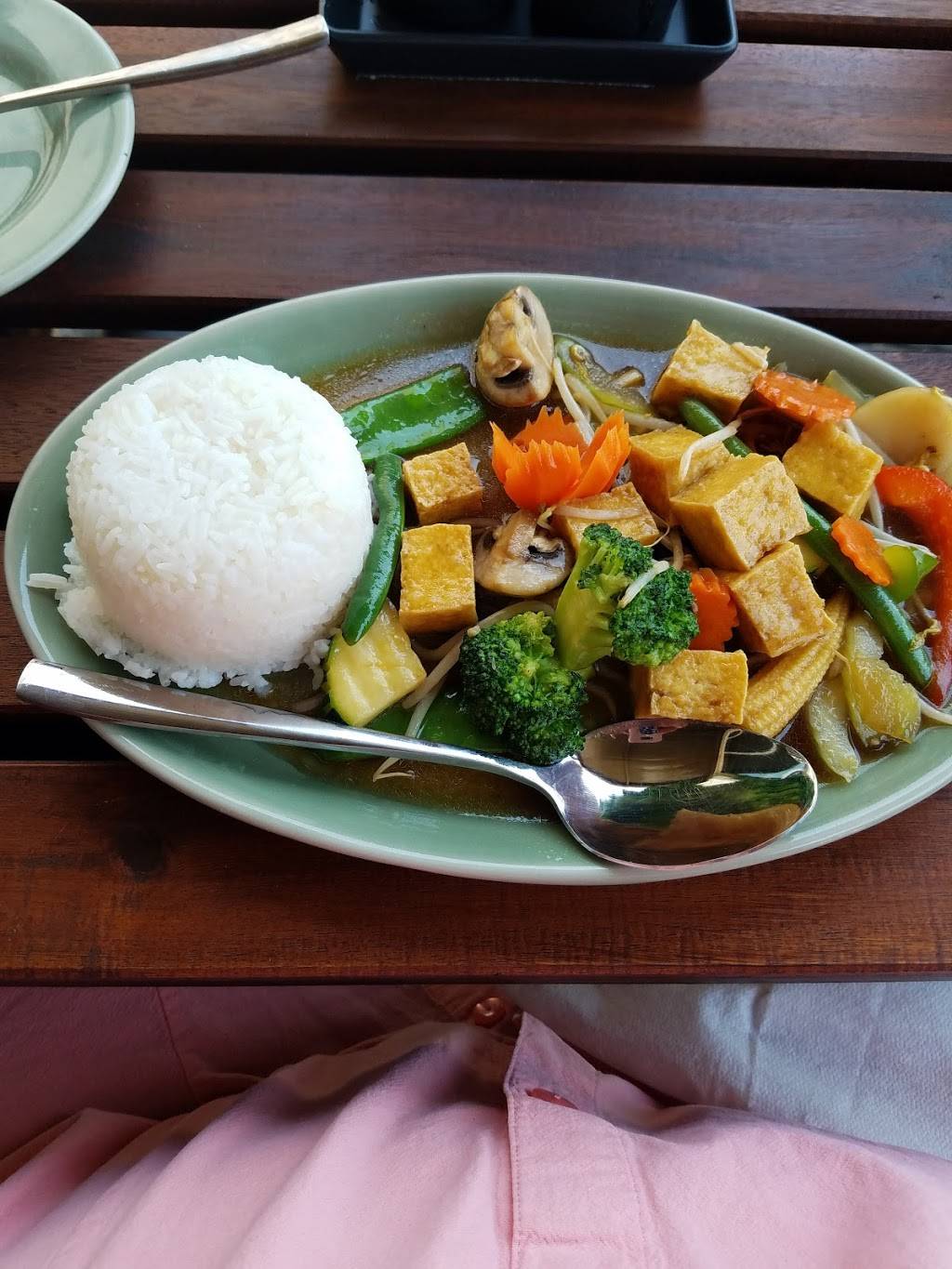 Bangkok Square | restaurant | Gainesville, FL 32606, USA | 3526726969 OR +1 352-672-6969