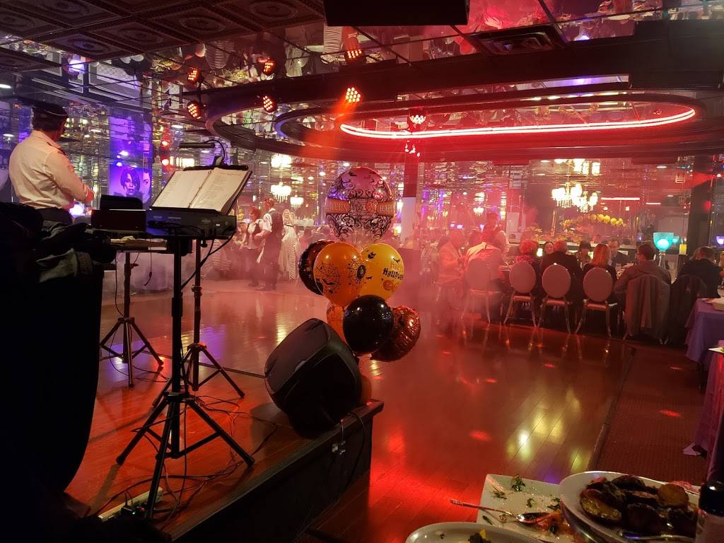 Hollywood | restaurant | 1118 Centre St #9, Thornhill, ON L4J 7R9, Canada | 6476080089 OR +1 647-608-0089