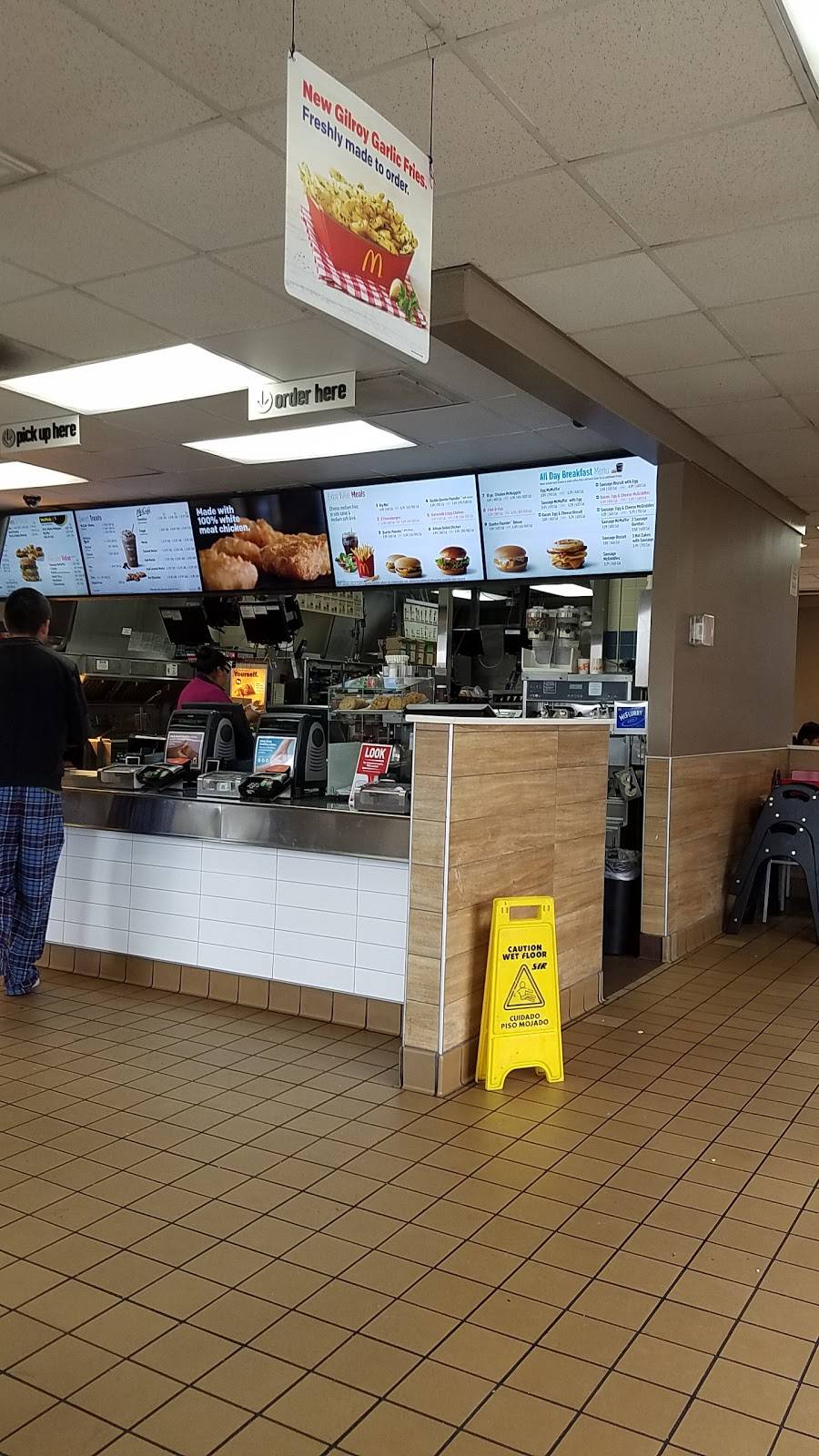 McDonalds | cafe | 6990 Automall Parkway, Gilroy, CA 95020, USA | 4088427775 OR +1 408-842-7775