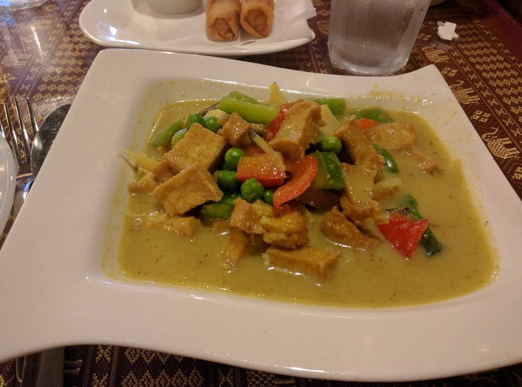 Fork & Stix | restaurant | 549 Rosedale Ave, St. Louis, MO 63112, USA | 3148635572 OR +1 314-863-5572