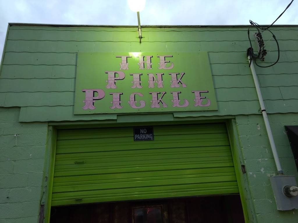 Pink Pickle | restaurant | 304 W St John St, Girard, KS 66743, USA | 6207244600 OR +1 620-724-4600