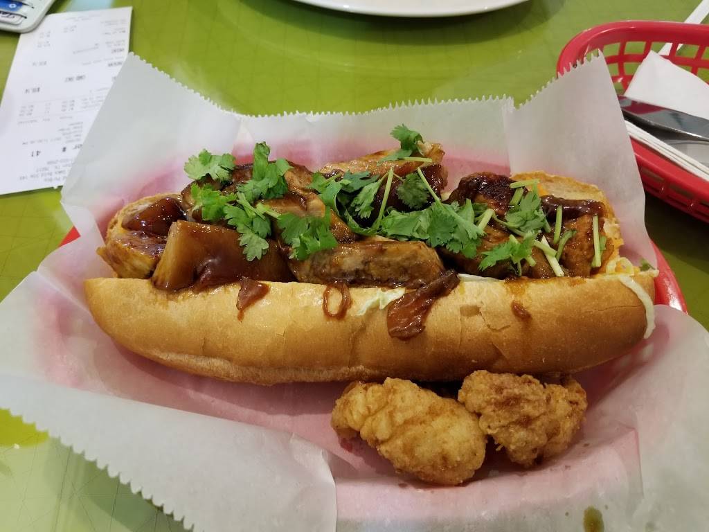 Pho & Po Boy | restaurant | 1827 SW Green Oaks Blvd #149, Arlington, TX 76017, USA | 8175332599 OR +1 817-533-2599