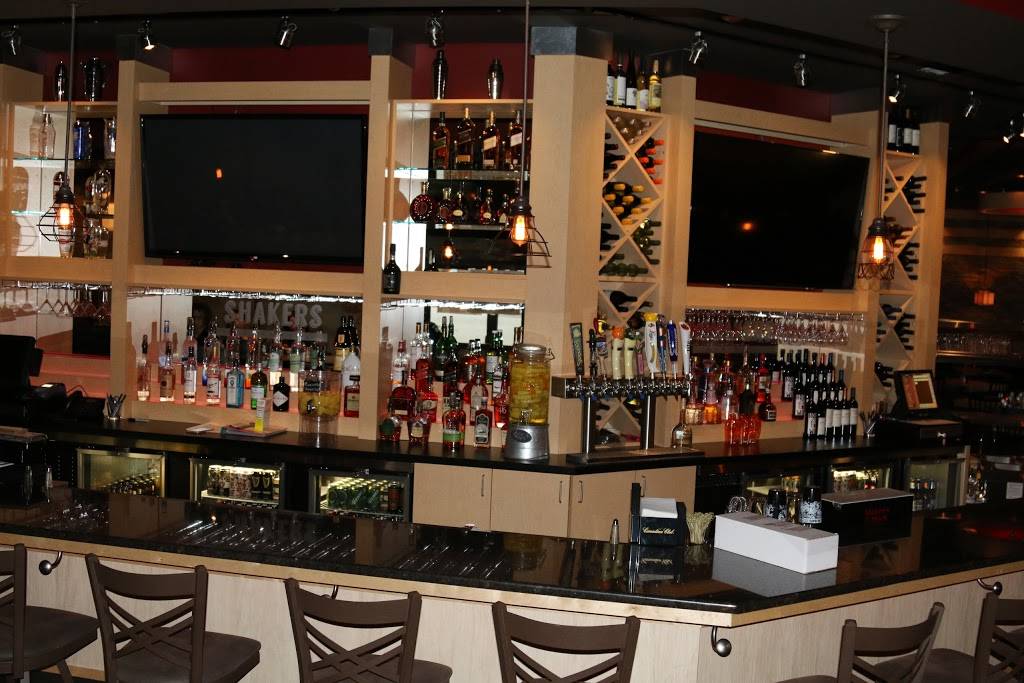 Shakers Bar and Grill | restaurant | 49617 Grand River Ave, Wixom, MI 48393, USA | 2487737927 OR +1 248-773-7927