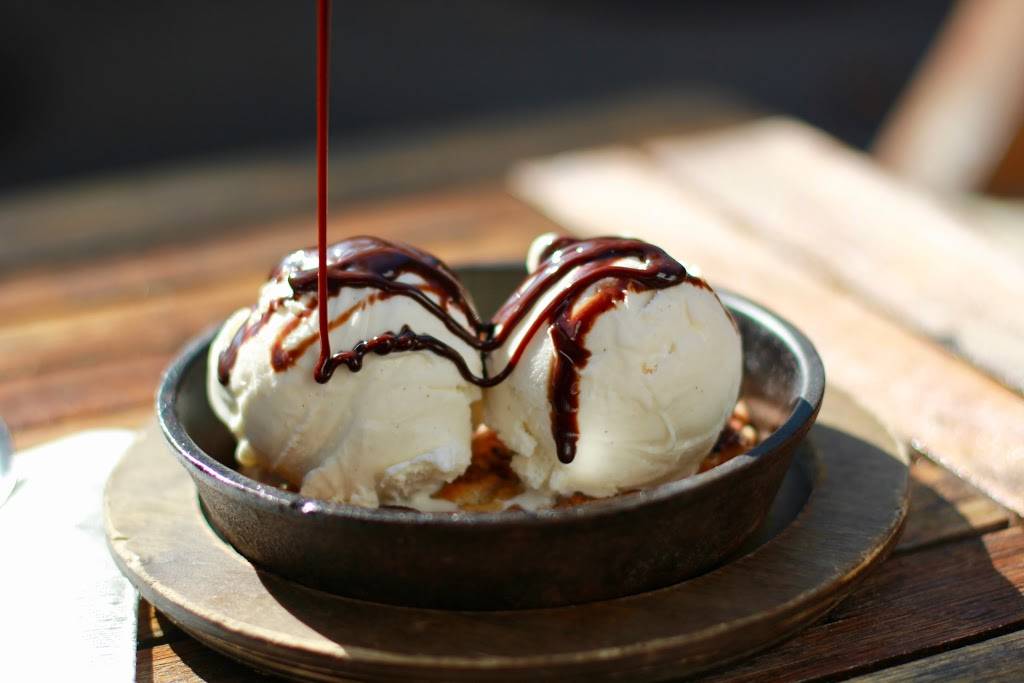 Selmas Chicago Pizzeria & Tap Room Ladera Ranch | restaurant | 27702 Crown Valley Pkwy, Ladera Ranch, CA 92694, USA | 9493887260 OR +1 949-388-7260