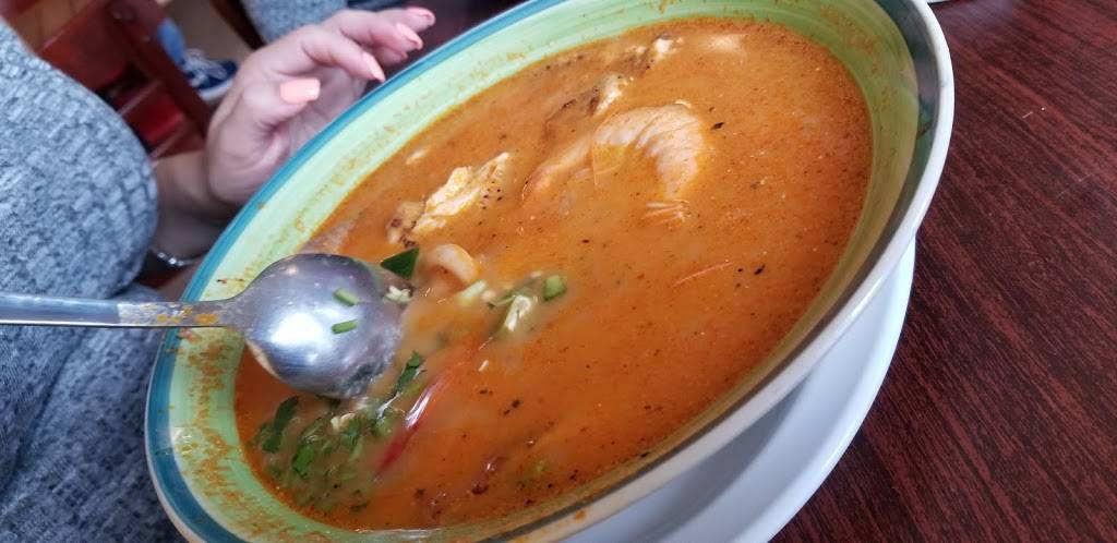 Restaurante Y Pupuseria Las Flores | restaurant | 913 Lake Ave #3708, Lake Worth, FL 33460, USA | 5613603791 OR +1 561-360-3791