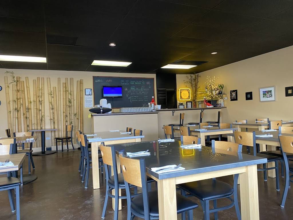 Aungs Bangkok Cafe | restaurant | 1225 E Hampden Ave, Englewood, CO 80113, USA | 3038069354 OR +1 303-806-9354