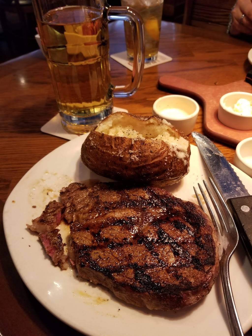 Outback Steakhouse | restaurant | 300 S Interstate 35 E, Denton, TX 76205, USA | 9403205373 OR +1 940-320-5373