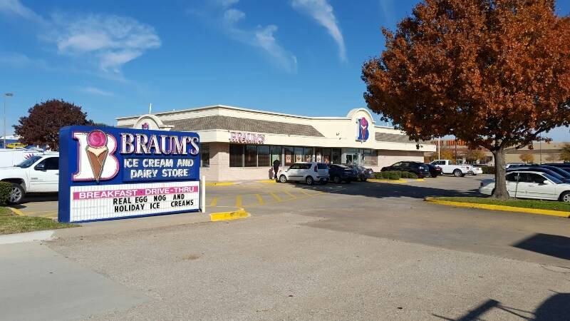 Braums Ice Cream & Burger Restaurant | restaurant | 2005 W Parker Rd, Plano, TX 75023, USA | 9725963358 OR +1 972-596-3358