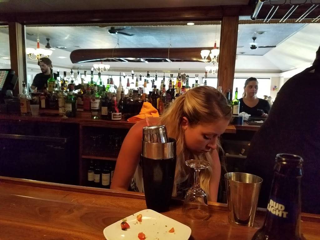 Foxys | restaurant | 18187 Reed Point Rd, Fishers Landing, NY 13641, USA | 3156863781 OR +1 315-686-3781