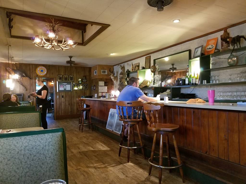 Red Wing Restaurant | restaurant | 12500 FL-33, Groveland, FL 34736, USA | 3524292997 OR +1 352-429-2997