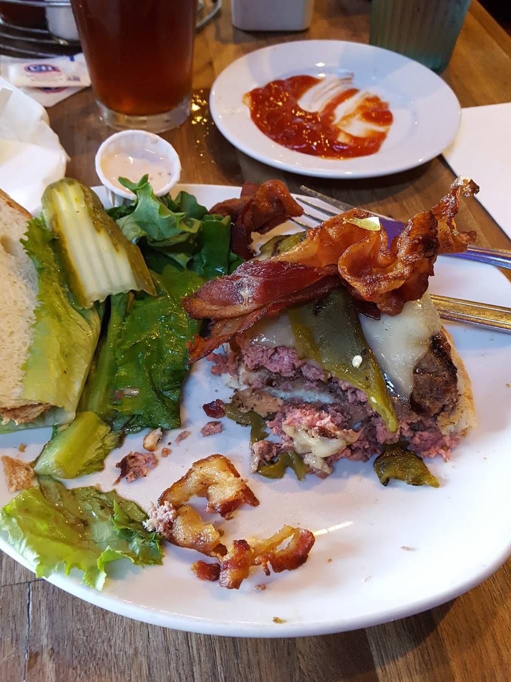 Barneys Gourmet Hamburgers | meal takeaway | 1600 Shattuck Ave #112, Berkeley, CA 94709, USA | 5108492827 OR +1 510-849-2827