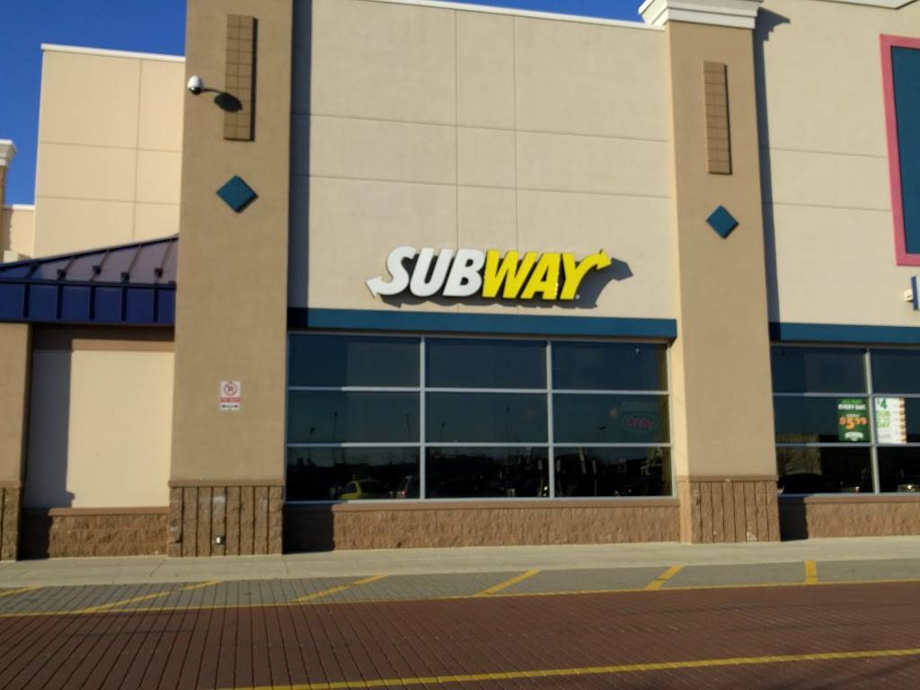 Subway | restaurant | 1604 The Queensway, Etobicoke, ON M8Z 1V1, Canada | 4165031385 OR +1 416-503-1385