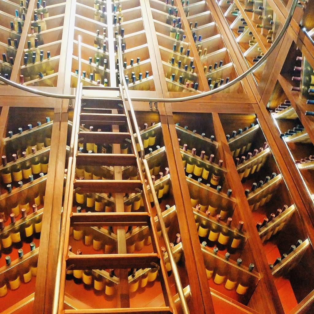 FIRE Steakhouse at Wind Creek Wetumpka | restaurant | 100 River Oaks Dr, Wetumpka, AL 36092, USA | 8669463360 OR +1 866-946-3360