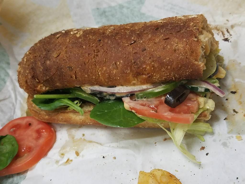 Subway Restaurants | restaurant | 1900 E Oltorf St #100-101, Austin, TX 78741, USA | 5124433337 OR +1 512-443-3337