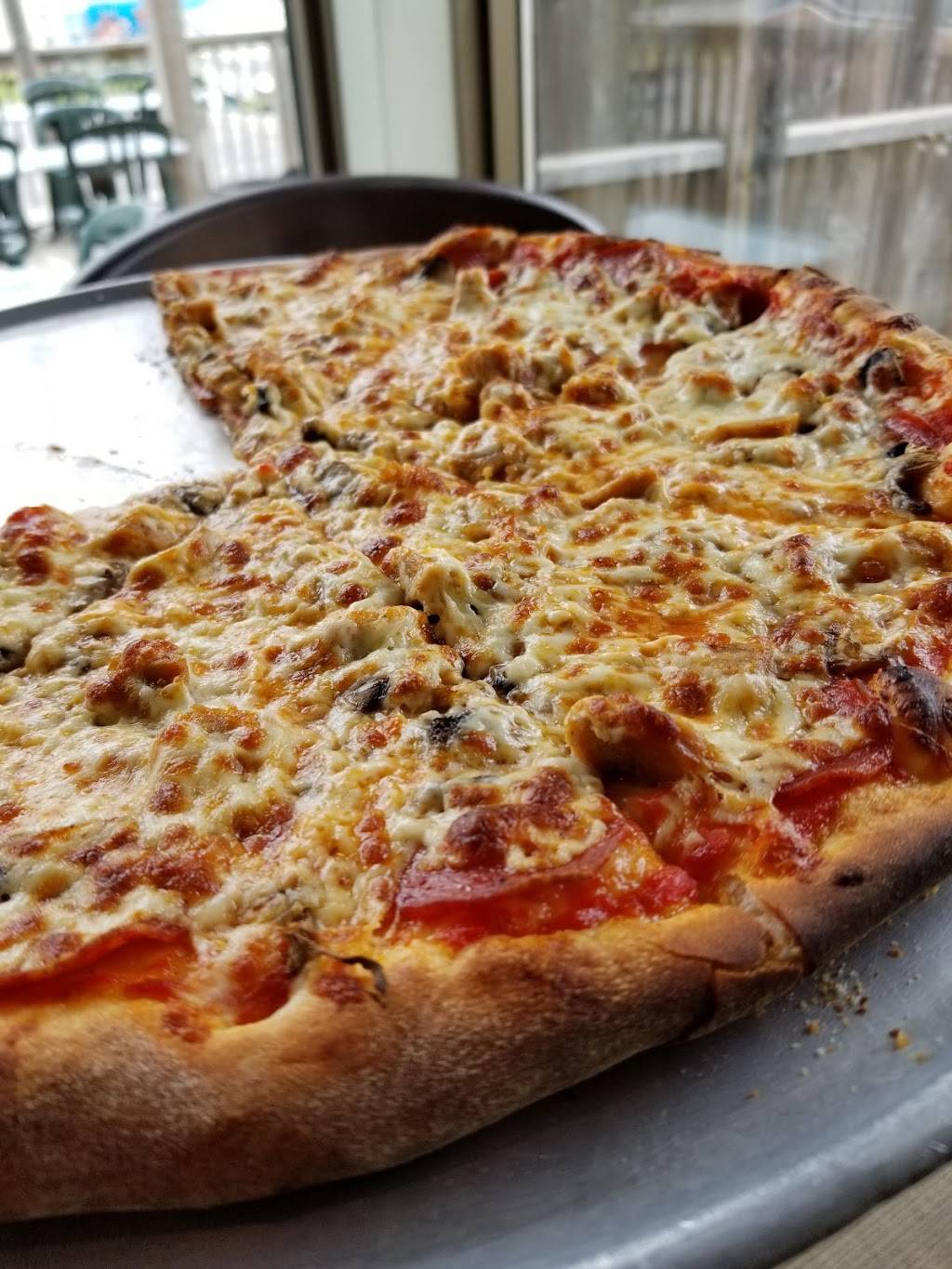 Lakefield Restaurant | restaurant | 107 Queen St, Lakefield, ON K0L 2H0, Canada | 7056521119 OR +1 705-652-1119