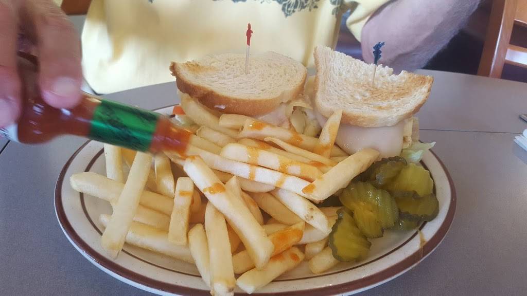 Hot N Tot | restaurant | 2347 Pacific Coast Hwy, Lomita, CA 90717, USA | 3103269626 OR +1 310-326-9626