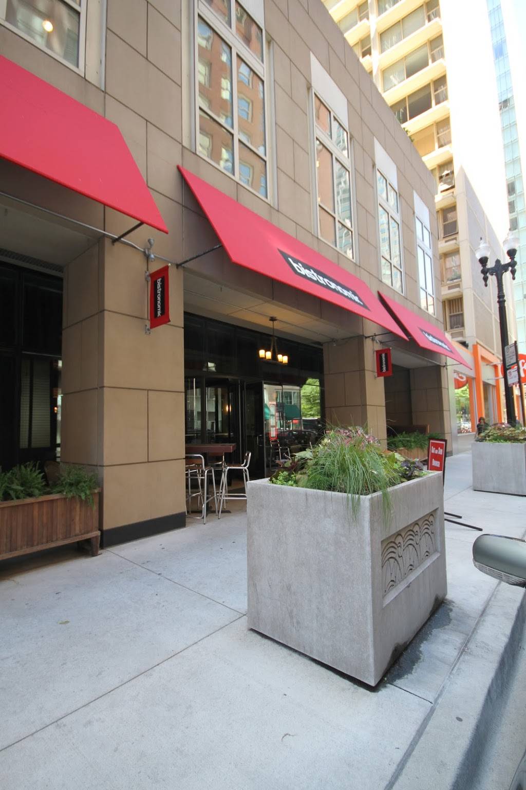 Bistronomic | restaurant | 840 N Wabash Ave, Chicago, IL 60611, USA | 3129448400 OR +1 312-944-8400