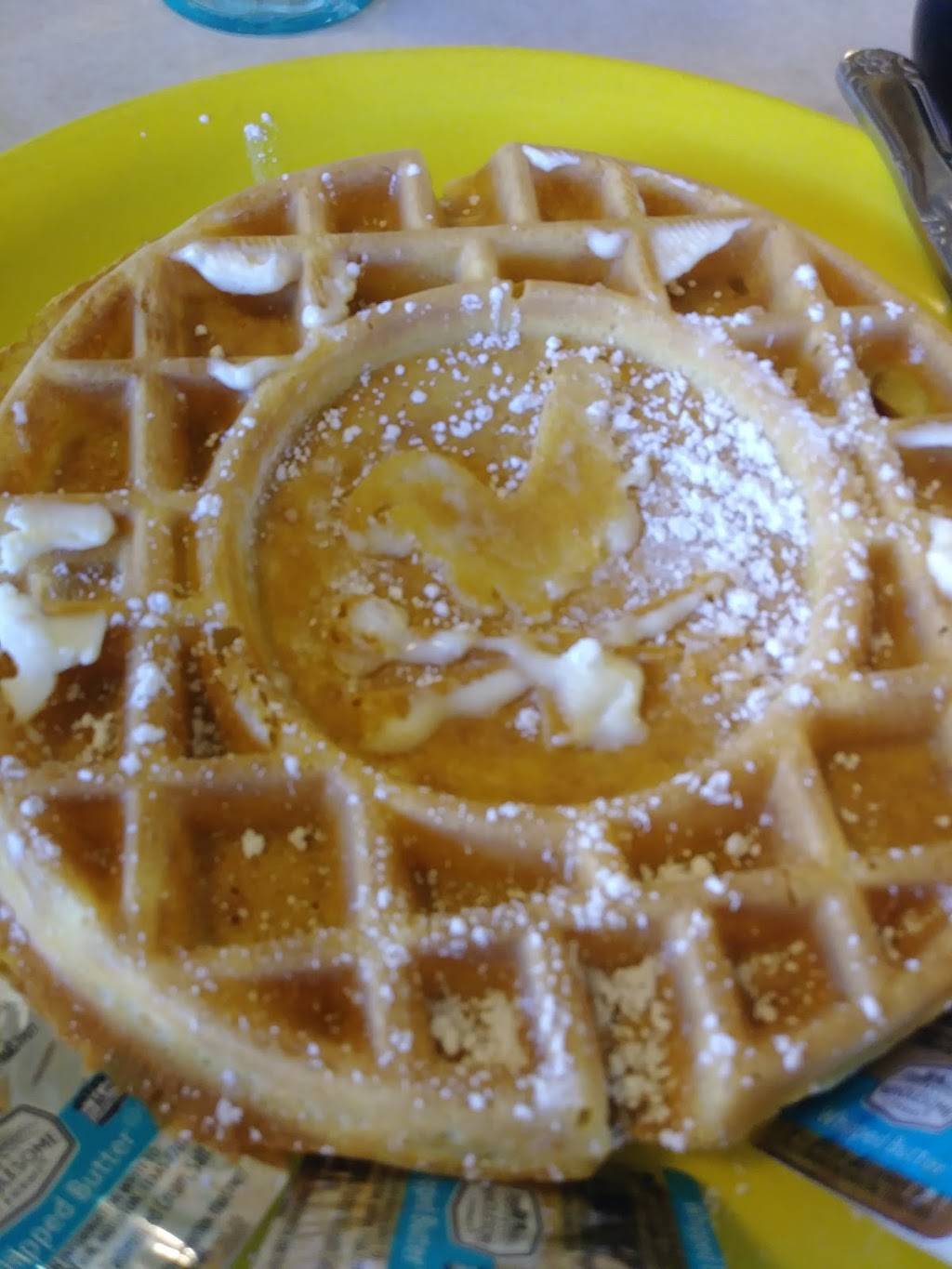 Café by Country Kitchen | restaurant | 2487 M-139, Benton Harbor, MI 49022, USA | 2699256076 OR +1 269-925-6076