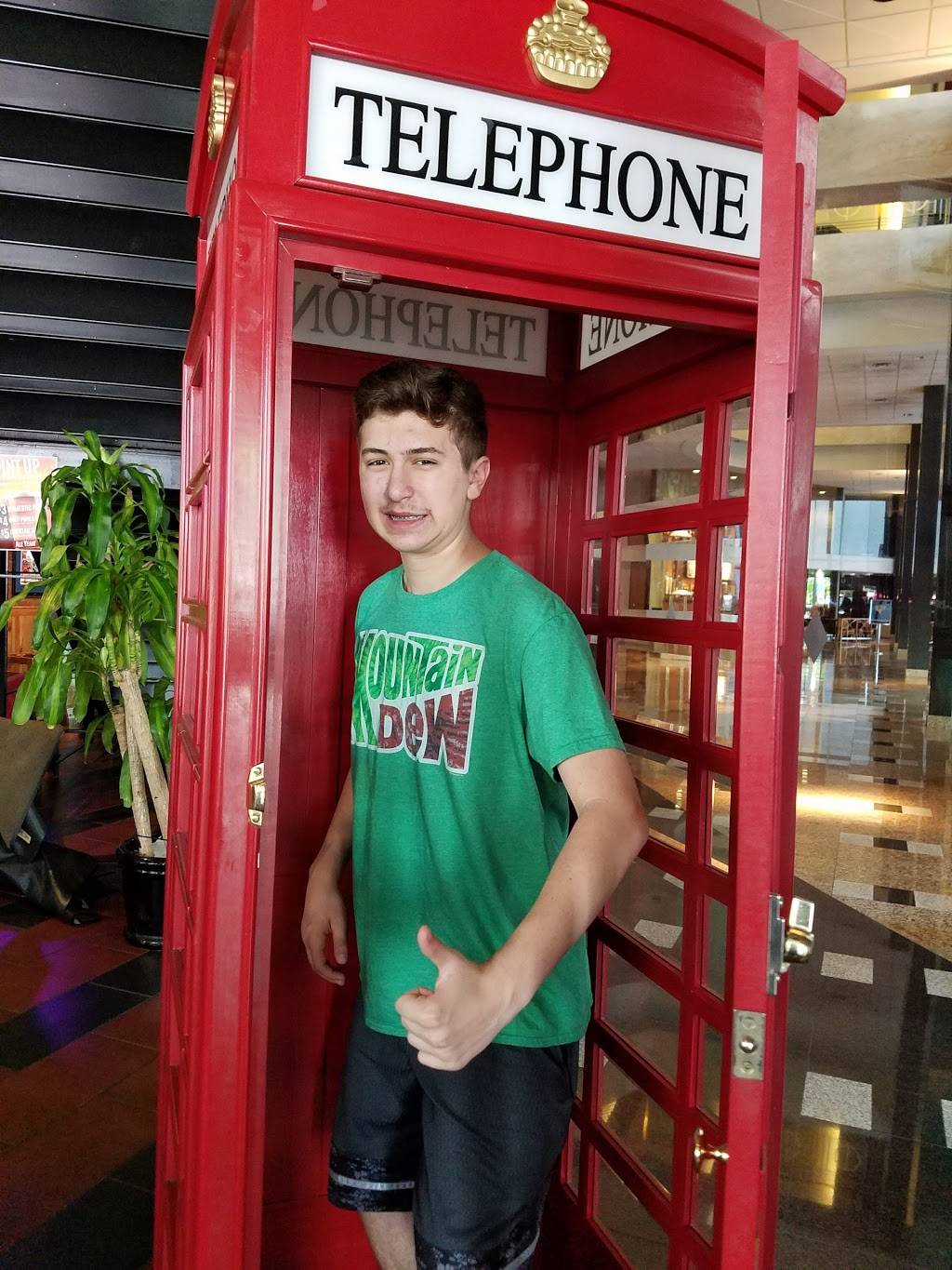 Carolina Ale House | restaurant | 201 S College St #010, Charlotte, NC 28244, USA | 7049403600 OR +1 704-940-3600